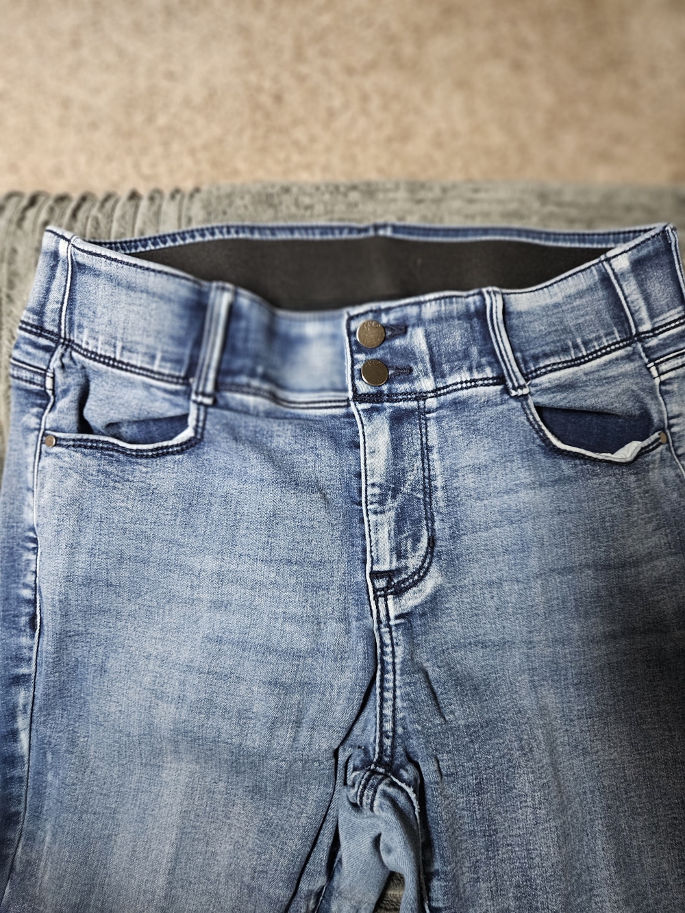 Apt. 9 Light Blue Straight-Leg Women's Jeans - Picture 2 of 6